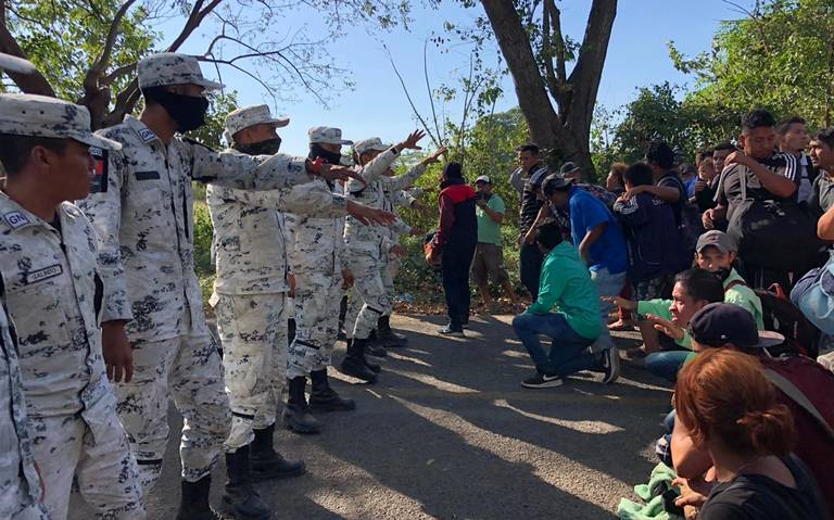 VIDEO Guardia Nacional detiene caravana de migrantes El Heraldo